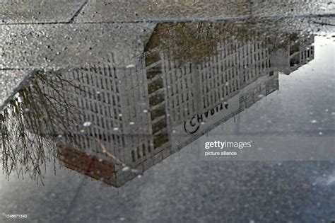 charite hospital building   berlin mitte campus  reflected