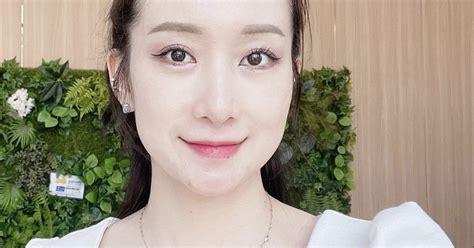 Chân dung người đẹp Việt Nam bán nước mía đang rất hot tại Hàn Quốc phải thuê gấp người bán