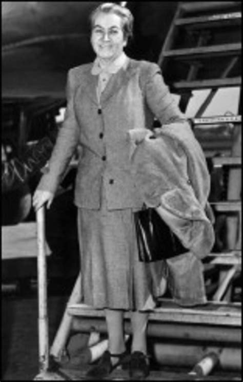 Chile quiere herencia literaria de Gabriela Mistral a 50 años de su
