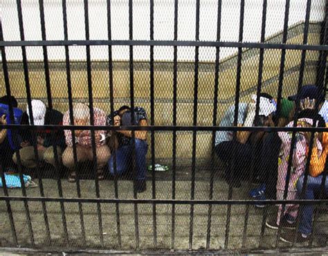 Tres años de cárcel para los participantes en la primera boda gay en Egipto CromosomaX