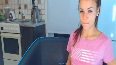 Bastante caliente babe en cam se masturba su rosa COÑO xHamster