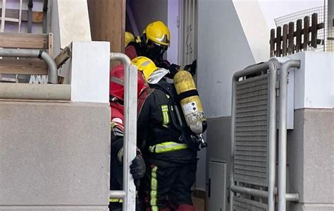 Los Bomberos Apagan Un Incendio En Una Vivienda De Arrecife