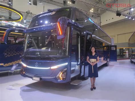 9 Potret Bus Adiputro Tebar Pesona Di GIIAS 2023 Pamerkan Model