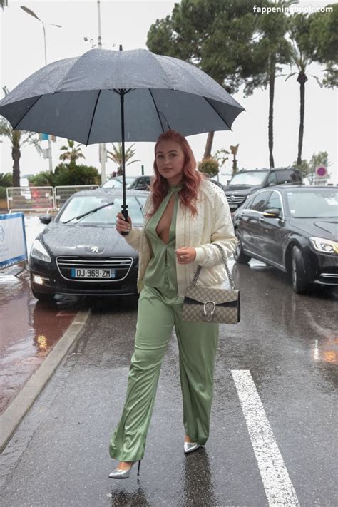 Iskra Lawrence Nude OnlyFans Leaks Fappening Page FappeningBook