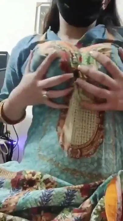 Saba Zafar Naqaab Wali Girl Asian Asian Porn Feat Saba Zaffar XHamster