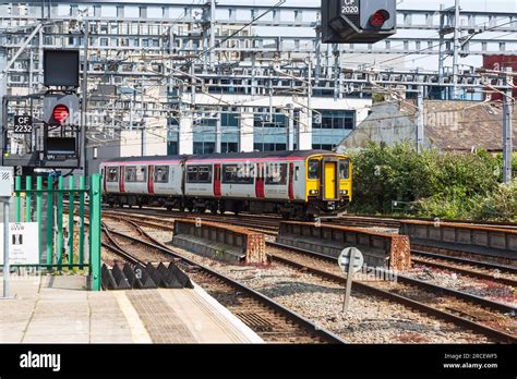 Dmu Class 150 Number 150258 Approaching Cardiff Central Station Stock