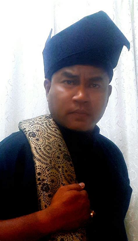 Baju Melayu Dengan Hulubalang