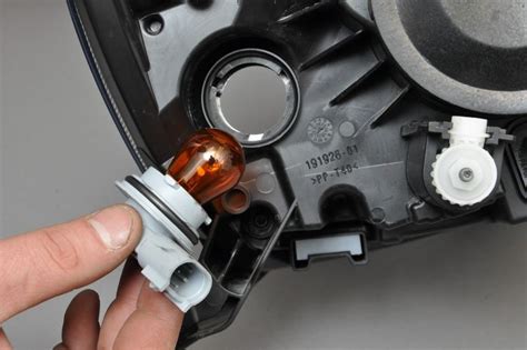 Порядок замены поворотника на Лада Калина своими руками