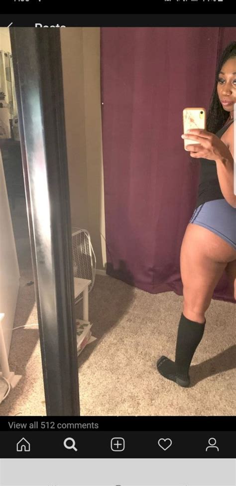 Slim Thick Has A PHAT ASS ShesFreaky