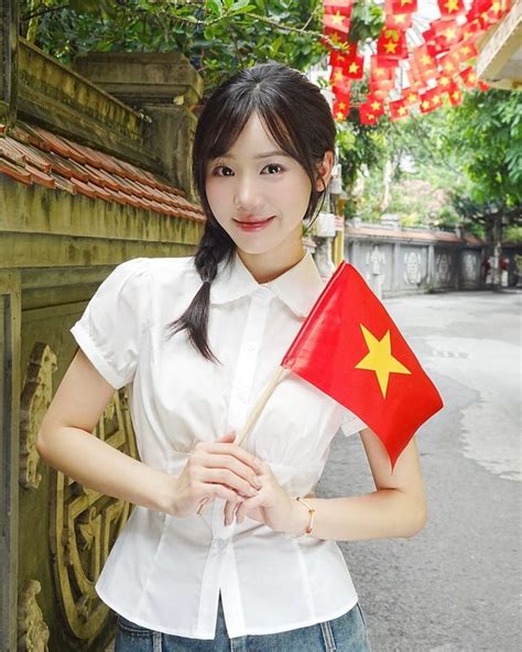 Dàn hot girl Việt đón Tết Độc Lập ra sao