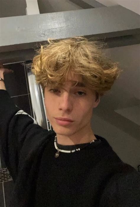 Pin By On Men Blonde Hair Blonde Hair Boy Boy Hairstyles