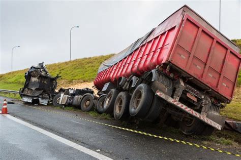 Kansas City Mo Truck Accident Lawyer Daniel E Stuart Pa