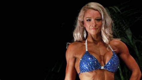 Hot Sexy Chloe Hunter Bikini Pics