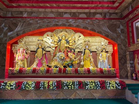 Here Are 5 Unique Durga Puja Pandals In Kolkata You Can’t Miss Out On See Pics Kolkata News