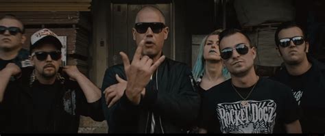 PSH a Elpe odkazujú všetkým xenofóbom FUCK OFF Čo na to Daniel Landa ZdolaHore sk