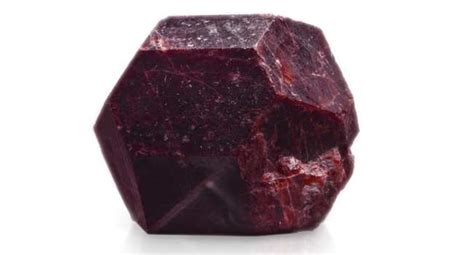 Гранат магические и лечебные свойства кому подходит