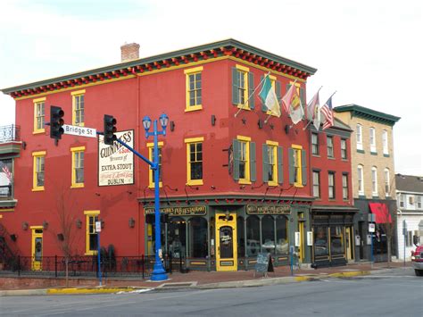 File:Pub Phoenixville PA Historic District.JPG - Wikimedia Commons