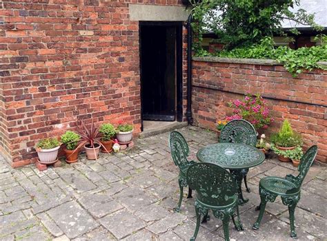 Photos Of Jug And Glass Cottage Nether Langwith Near Mansfield Nottinghamshire