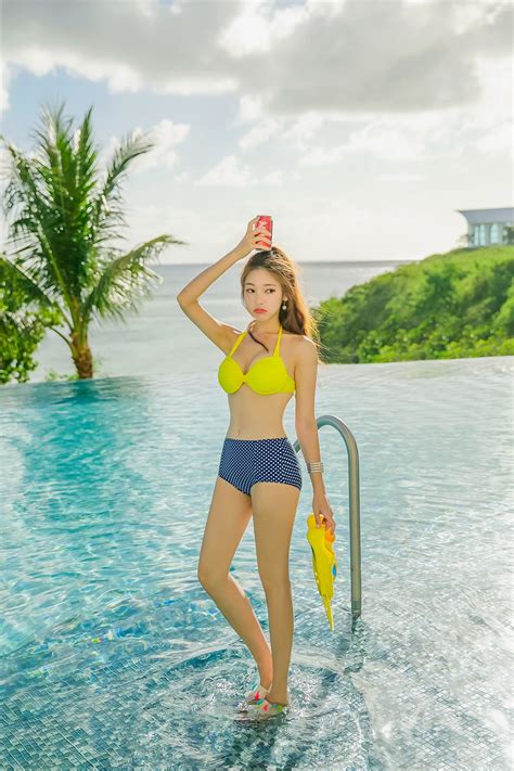 Park Jung Yoon Bikini Colllection