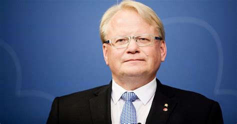 D Ms F R Olaga Hot Mot F Rsvarsministern Svt Nyheter