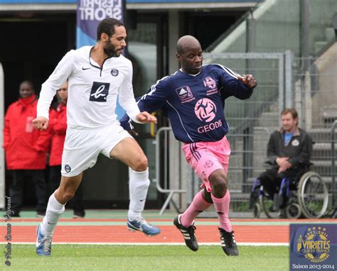 Match contre le Paris Foot Gay Saison Variétés Club de France