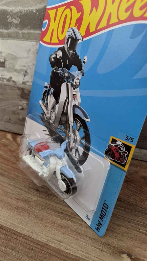 Jual Mainan Anak Hot Wheels Motor Honda Super Cub Putih Biru Lot D Hw Moto Di Seller