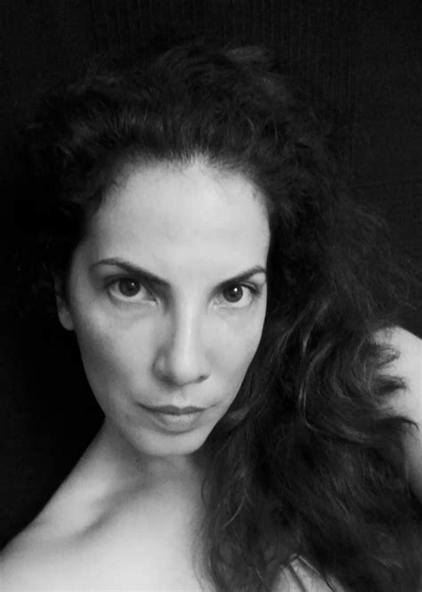 Далия Ал-Халил (Contributor of Машина за истории. Антология от ...