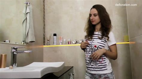 Babe Margaret Robbie In The Bathroom On Defloration Channel Dee Dee