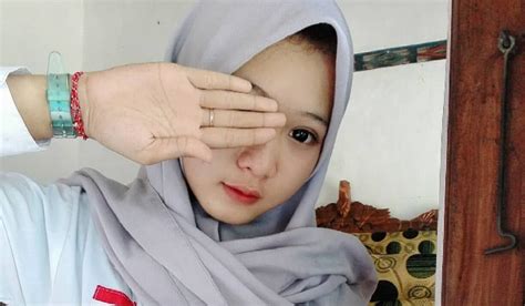 Cerita Sex Menikmati Sempitnya Memek Perawan Sma Kumpulan Cerita Dewasa Terbaik Indonesia