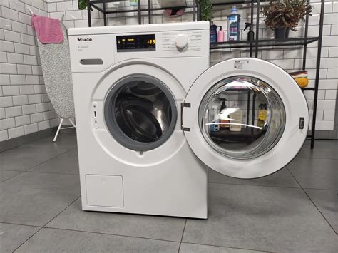 Обзор и тест самой доступной стиральной машины Miele