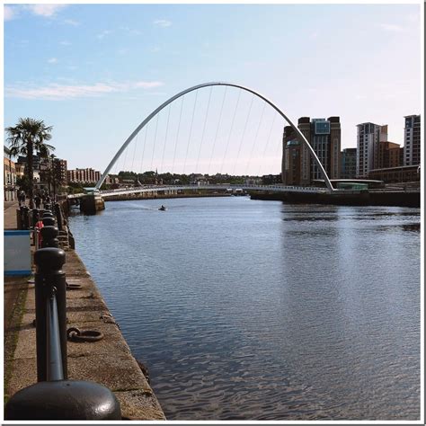 Gateshead Millennium Bridge - CannibalRabbit.com