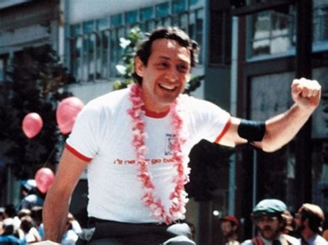 aniversario de la bandera del orgullo gay la historia de su diseño