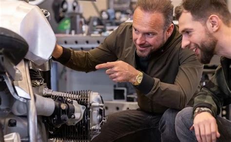 BMW Motorrad Revela Su Nueva Maxi Naked Retro