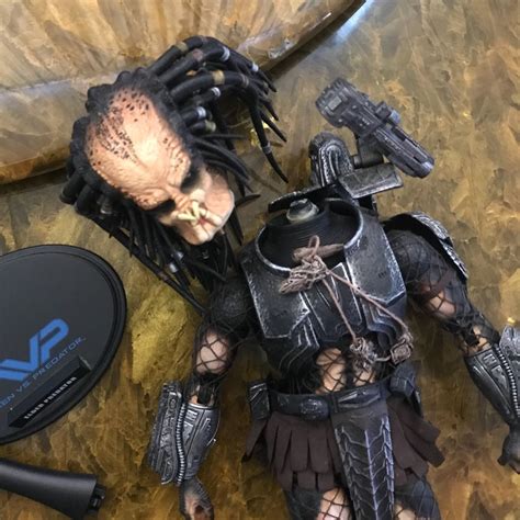 Hot Toys Predators Version 1 0 Hobbies Toys Toys Games On Carousell