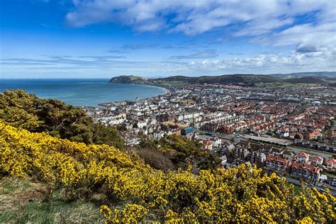 Tourist Attractions In Wales Planetware