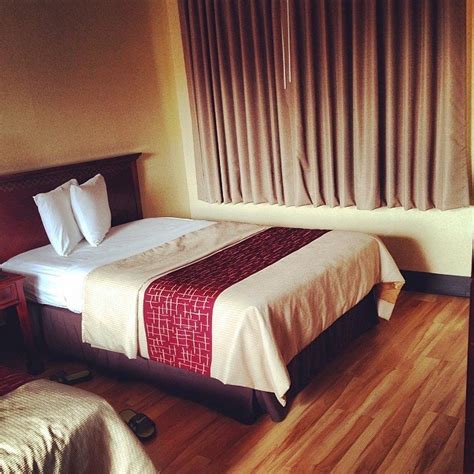 Declan Suites San Diego 西部 カリフォルニア ゲイフレンドリーホテル World Gay Guide