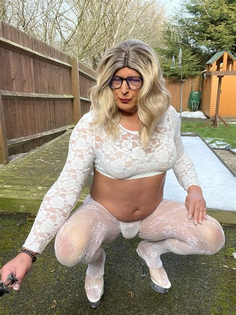 Amateur Crossdresser Kellycd Sexy Milf In White Fishnets Nude Pics Xhamster