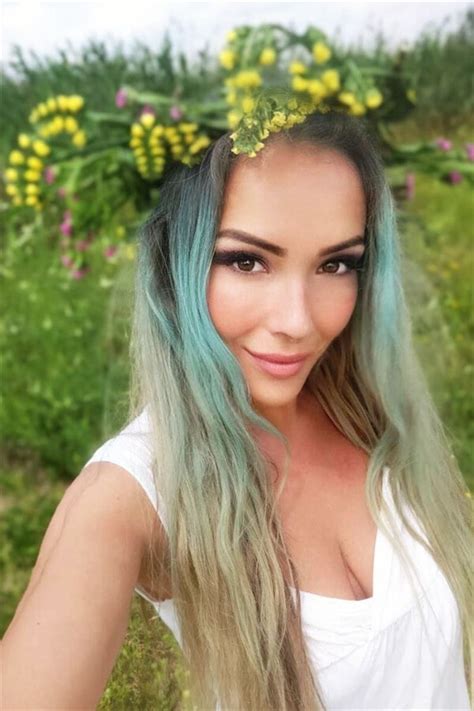 Gorgeous Ludmila 39 Y O From Hamilton With Blonde Hair ID 212131 LadaDate