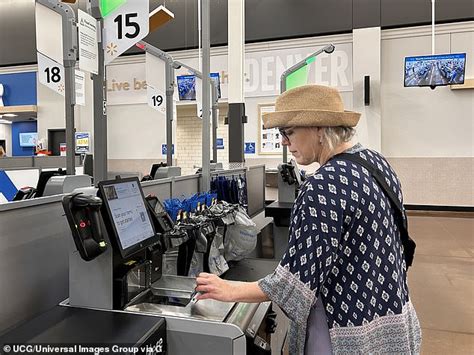 Walmart Shopper Refusing To Use Self Checkout Outrages Cashiers And