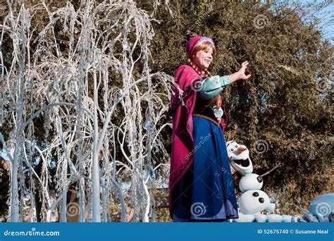 Anna of Frozen Fame on Float in Disneyland Parade Editorial Image - Image of anna, float: 52675740