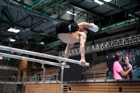 Chùm ảnh hot boy TDDC Đinh Phương Thành VĐV Việt Nam đầu tiên giành HCV SEA Games