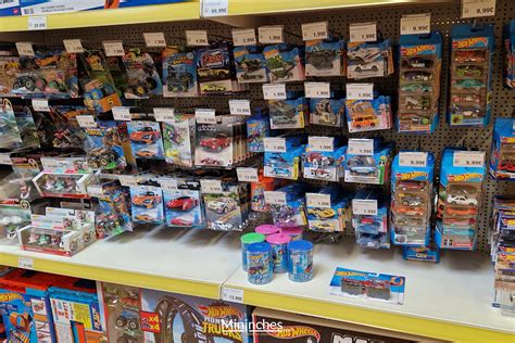 Le Set Collector Nissan Hot Wheels Premium Disponible Chez Smyths Mininches