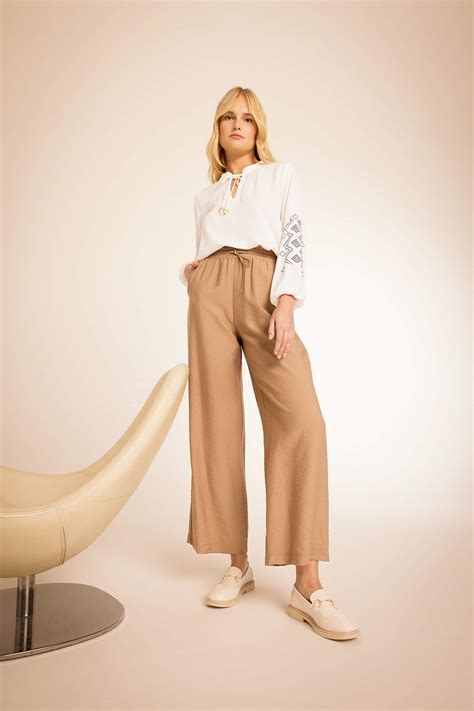 Beige Damen Hose Mit Weitem Bein Defacto