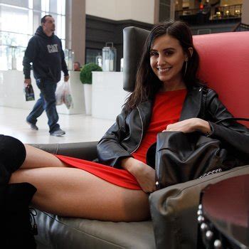 Get Jasmine Simco Free Stripping And Nude Links At FreeOnes