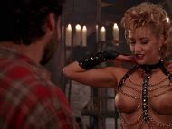 Naked Kiara Hunter In Bordello Of Blood