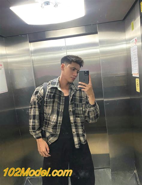 Hot boy bú liếm bao sướng cao ráo trắng trẻo ngon ăn NAM 1104