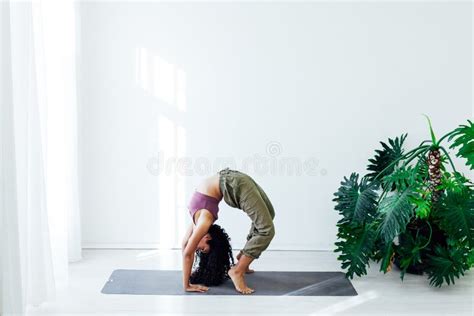Beautiful Female Brunette Yoga Asana Gymnastics Flexibility Body Fitness Stock Image Image Of