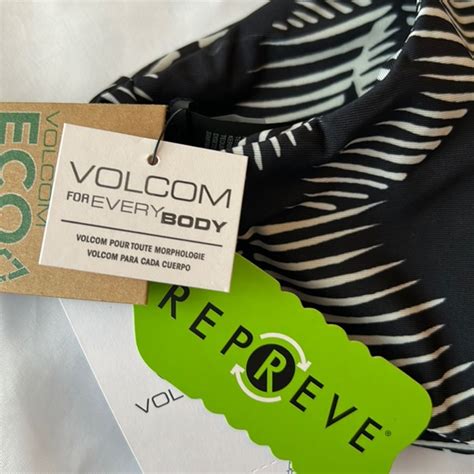 Volcom Swim Volcom W Top Bikini Plus Stay Or Leaf Scoop In Black For Every Body Nwt Poshmark