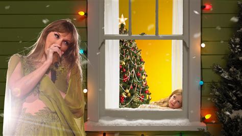 Video Illinois House Goes Viral For Bejeweled Taylor Swift Light