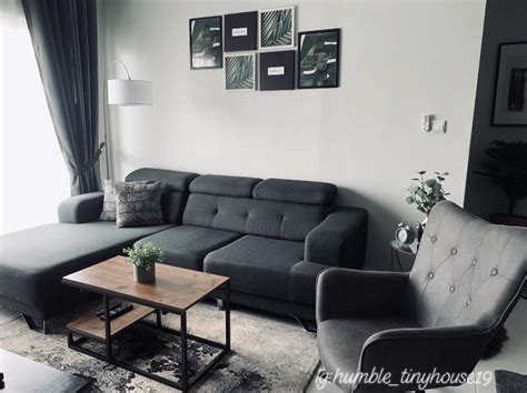 tema ruang tamu hitam putih kelabu - Julian Ball